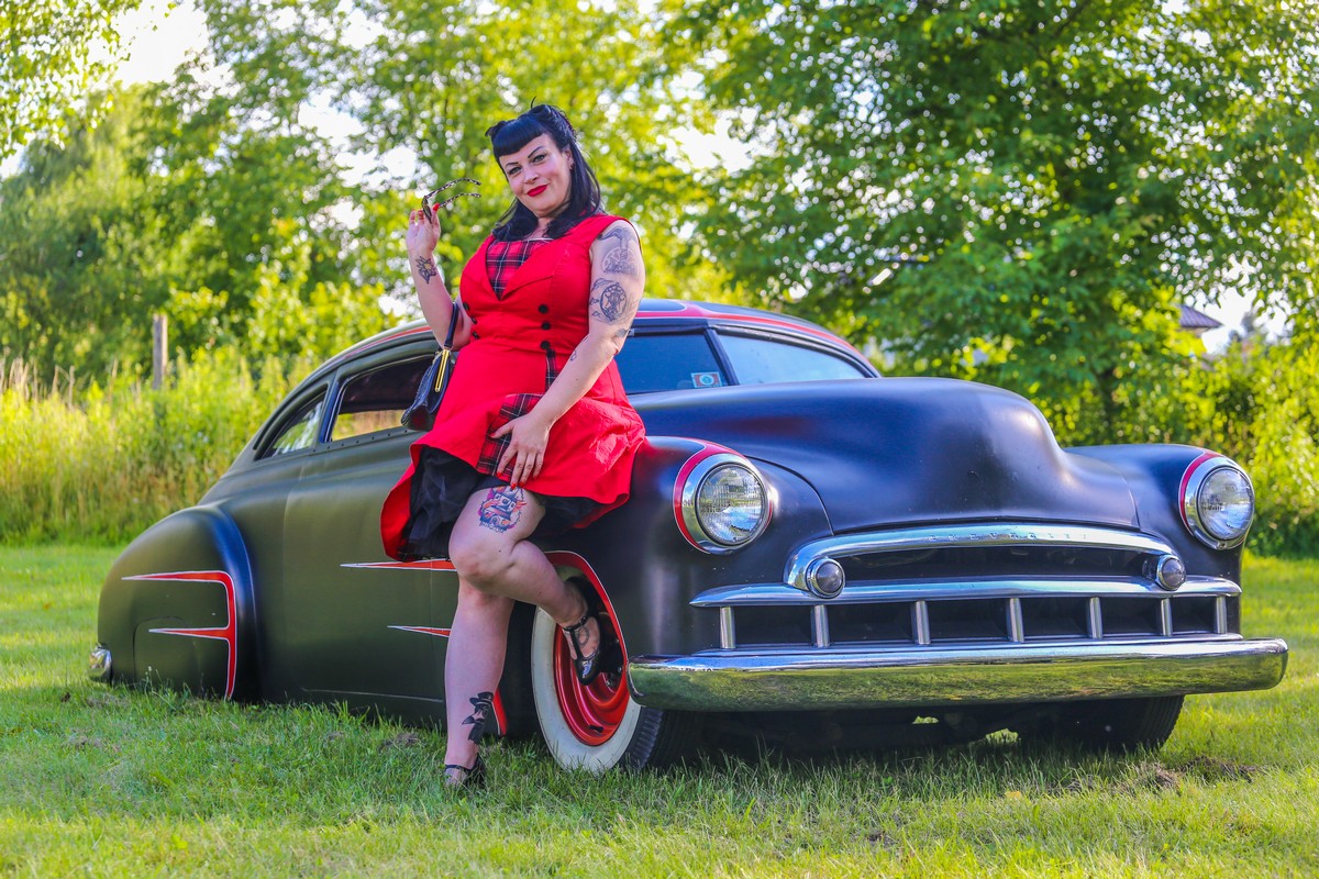 Trash and Burn – pin up djevojke (Subota, 24.6.2018.)