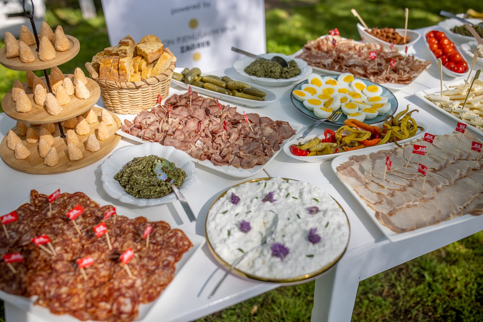 Na Mađerkinom bregu održan Pjenušavi doručak u vinogradu