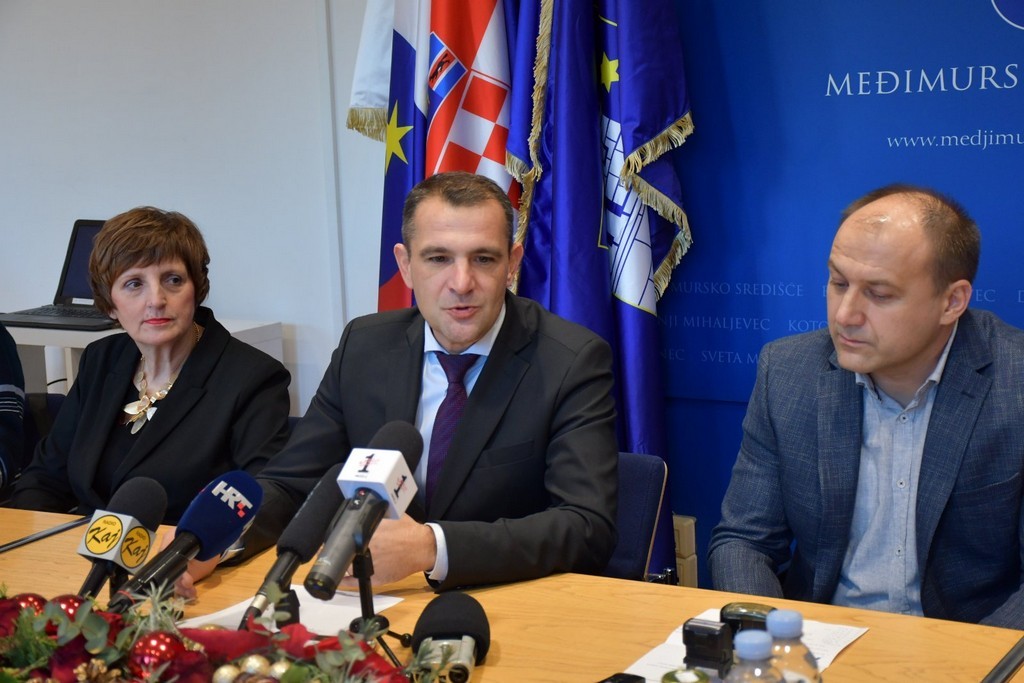 DOBRE VIJESTI I u idućoj godini besplatan autobusni prijevoz za sve umirovljenike, starije od 65 i osobe s invaliditetom DOBRE VIJESTI I u idućoj godini besplatan autobusni prijevoz za sve umirovljenike, starije od 65 i osobe s invaliditetom