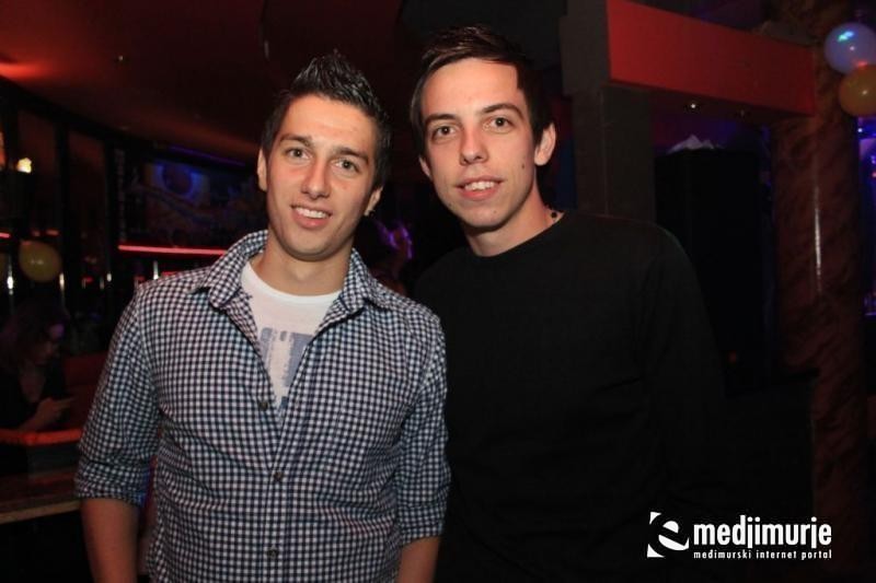 slika0046 Maraton (Subota, 8.10.2011) slika0046 Maraton (Subota, 8.10.2011)