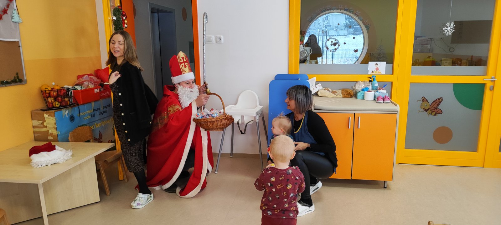 MURSKO SREDIŠĆE Sveti Nikola razveselio vrtićku djecu