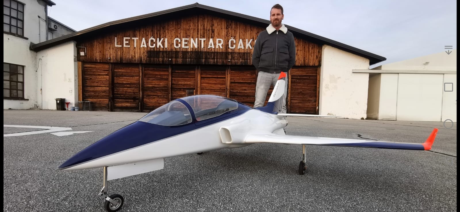 Mlazni zrakoplov ‘Viper Jet’