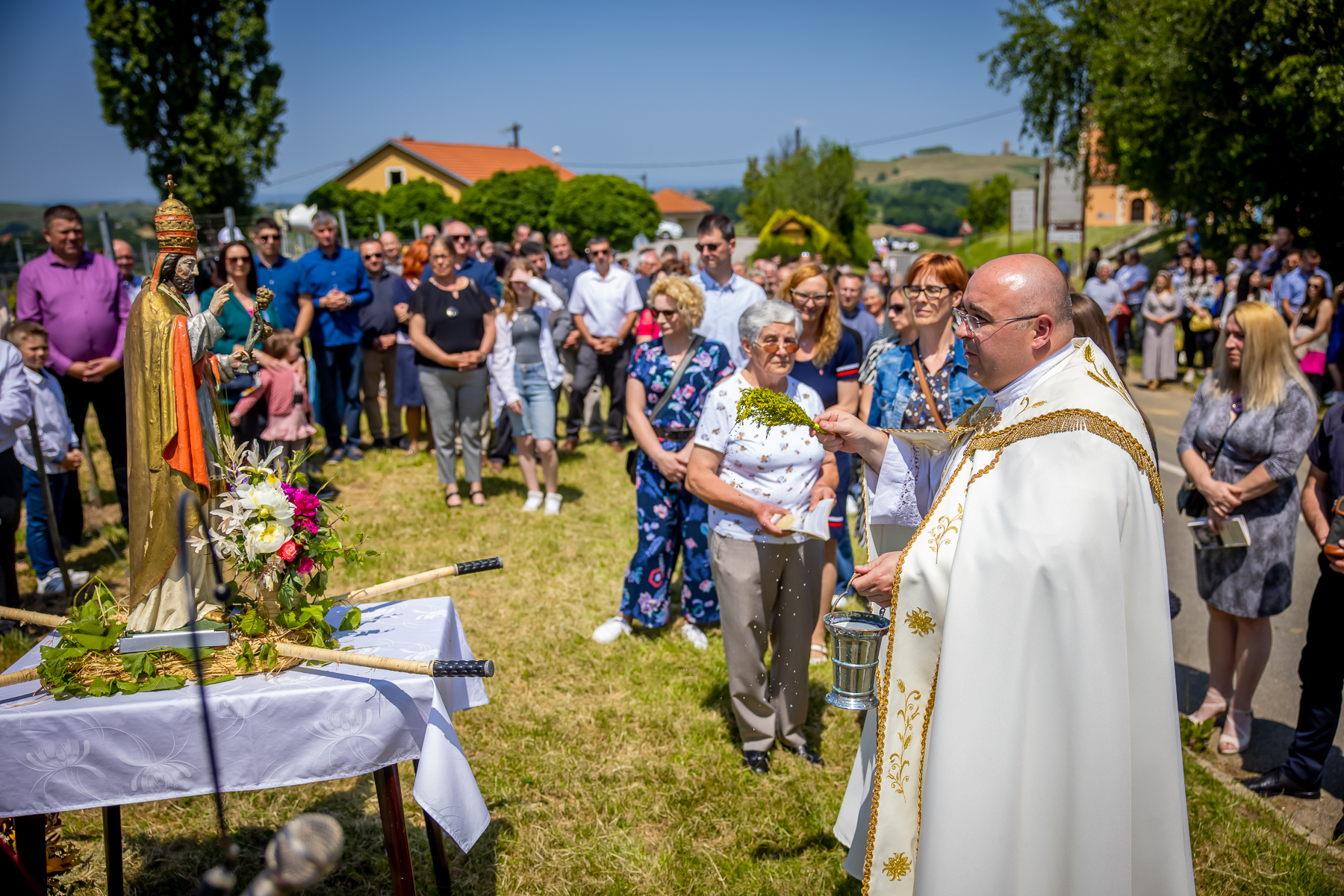 SLAVILO SE U BREGIMA Blagoslov vinograda i proštenje u Svetom Urbanu