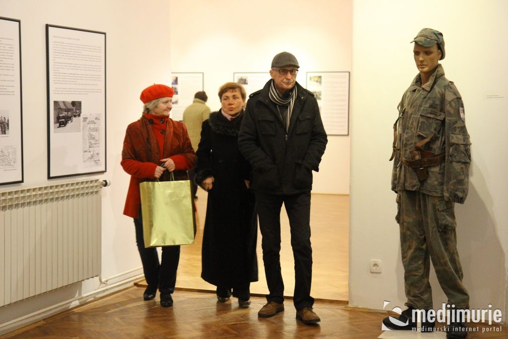 nocmuzejacakovec0080194489