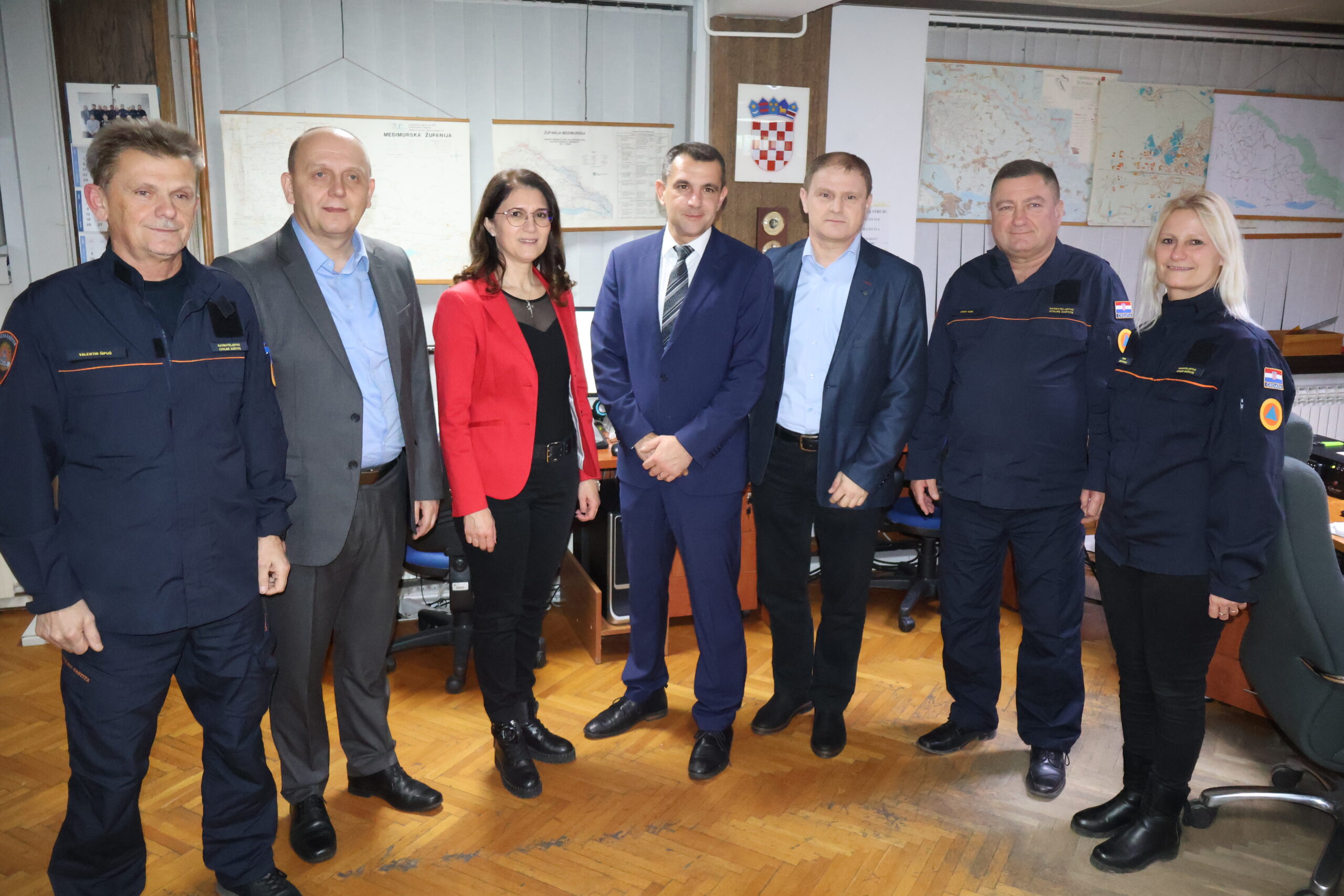 Gradonačelnica Cividini i župan Posavec obišli dežurne službe u novogodišnjoj noći