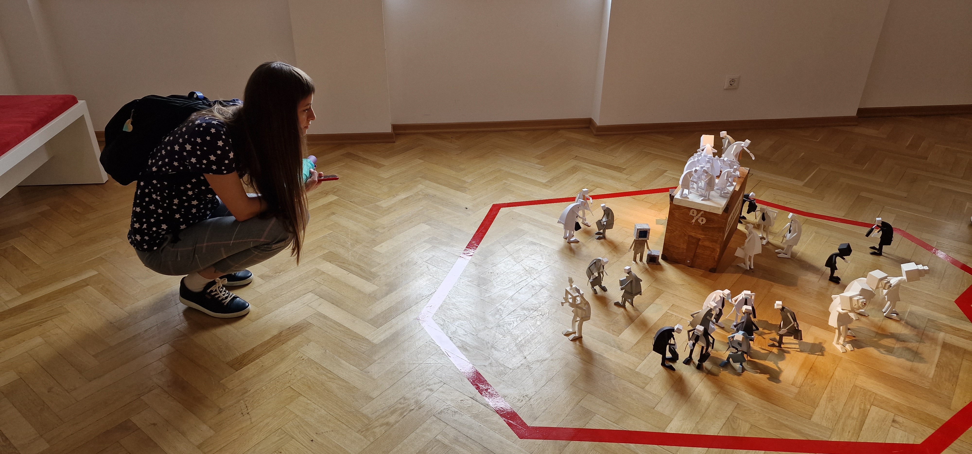 PRELOG Otvorena samostalna izložba ‘Papirnata energija’ akademskog umjetnika Marka Zubaka PRELOG Otvorena samostalna izložba ‘Papirnata energija’ akademskog umjetnika Marka Zubaka