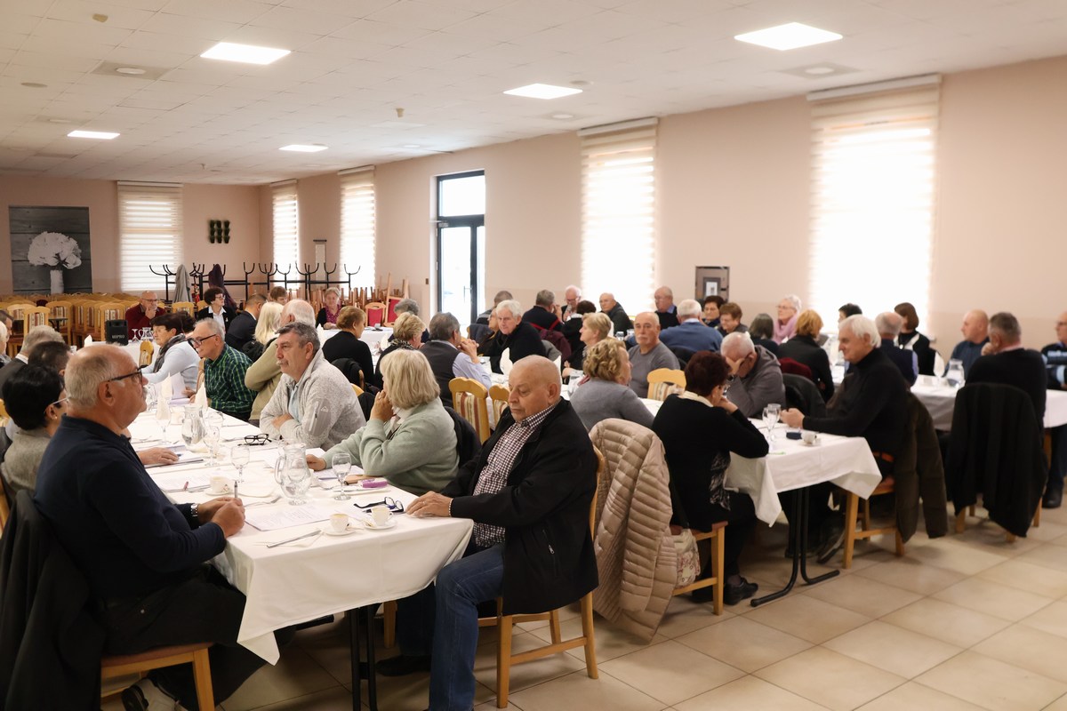 POZDRAVIO IH I ŽUPAN Godišnja skupština Matice umirovljenika Međimurske županije POZDRAVIO IH I ŽUPAN Godišnja skupština Matice umirovljenika Međimurske županije