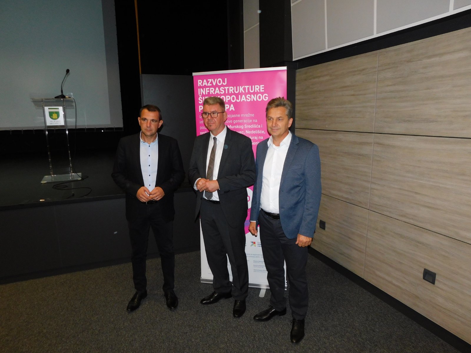 ŠIROKOPOJASNI INTERNET Uskoro dostupan na području Murskog Središća i osam susjednih općina ŠIROKOPOJASNI INTERNET Uskoro dostupan na području Murskog Središća i osam susjednih općina