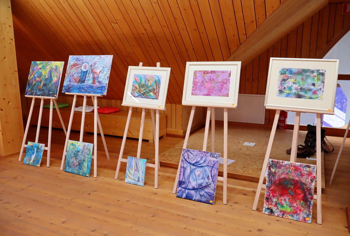 DONJI KRALJEVEC Otvorena izložba Nadice Gorupić, radove naslikala po Steinerovoj metodi