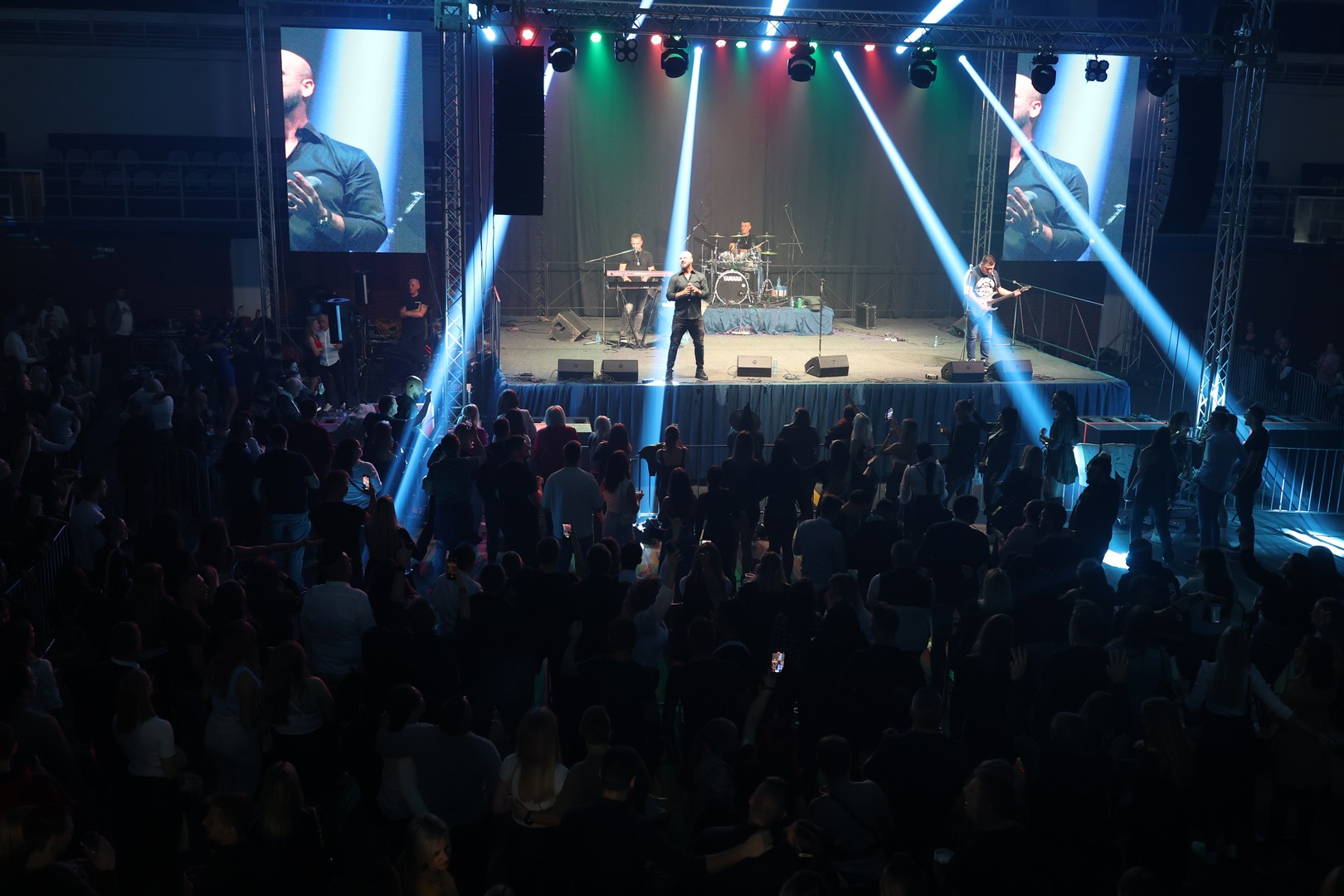 FOTO/VIDEO Grupa Magazin i Boban Rajović otjerali kišnu i tmurnu atmosferu iz Čakovca