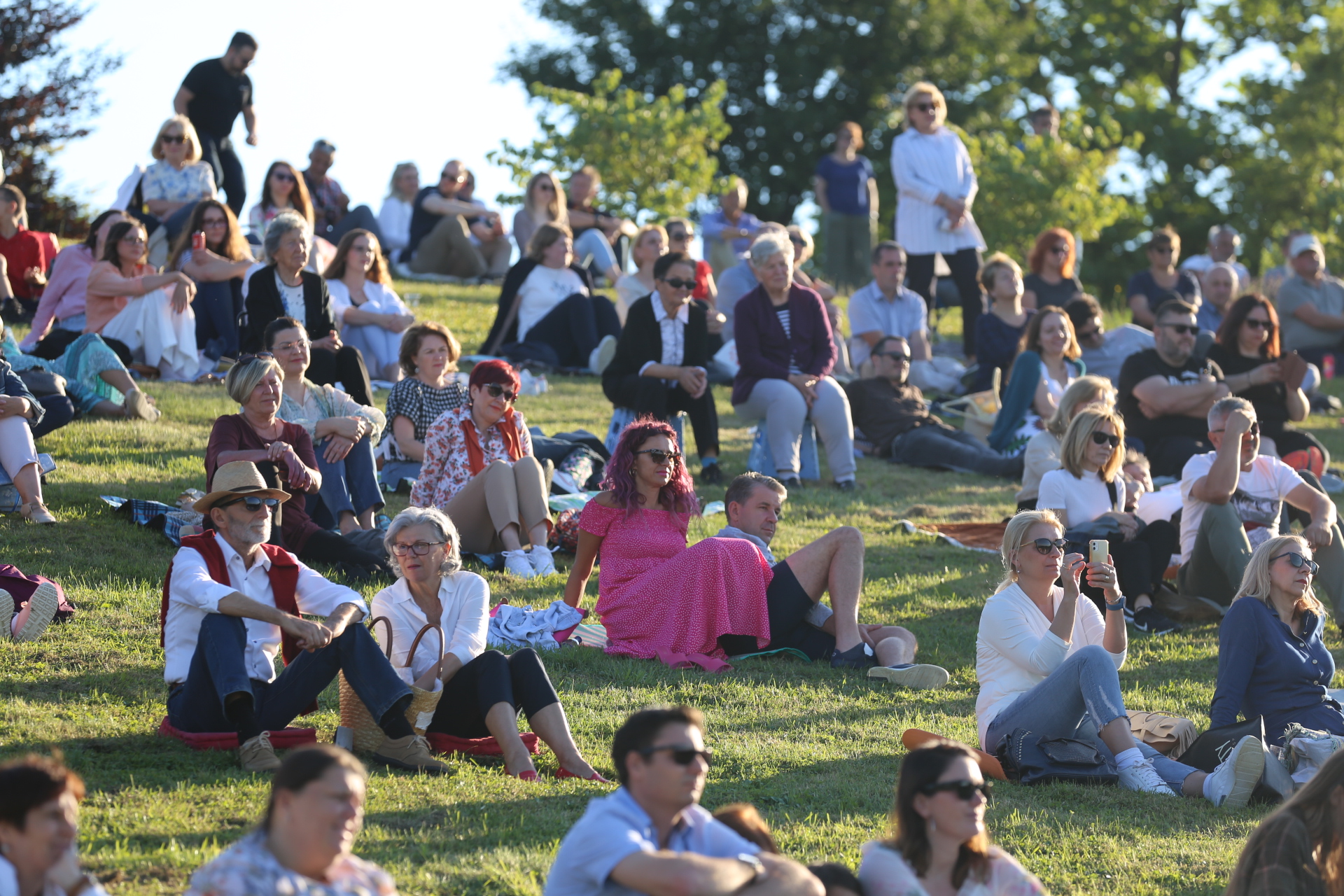 Koncert u Zmajevom vrtu obitelji Valkaj