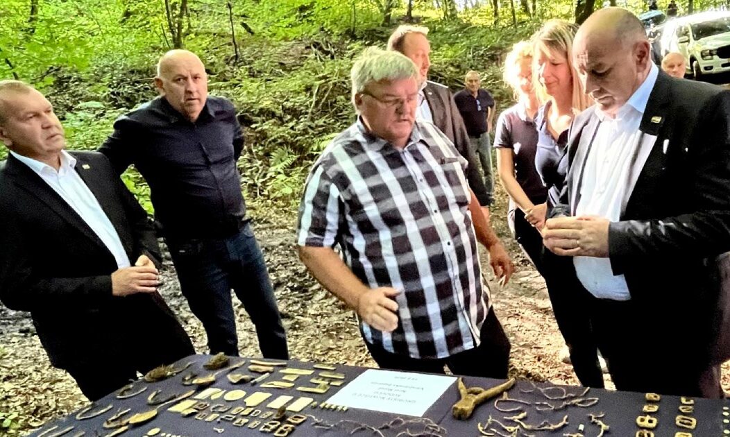 Istraživanje grobišta kod Novog Marofa Istraživanje grobišta kod Novog Marofa