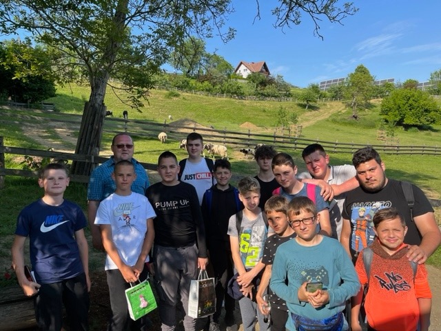 ŽUPA NEDELIŠĆE Ministranti, župnik i kapelan na jednodnevnom izletu u Austriji