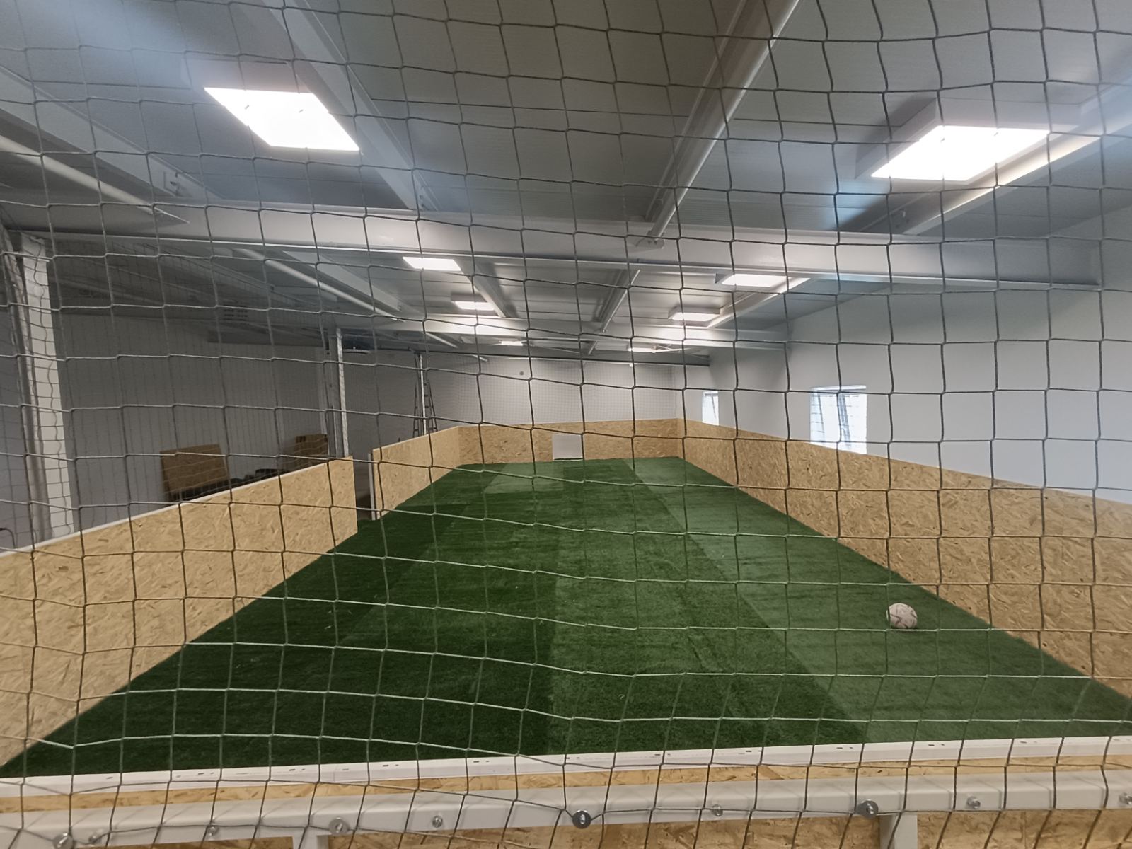 U Kotoribi se može zaigrati popularni cageball – nogomet u kavezu