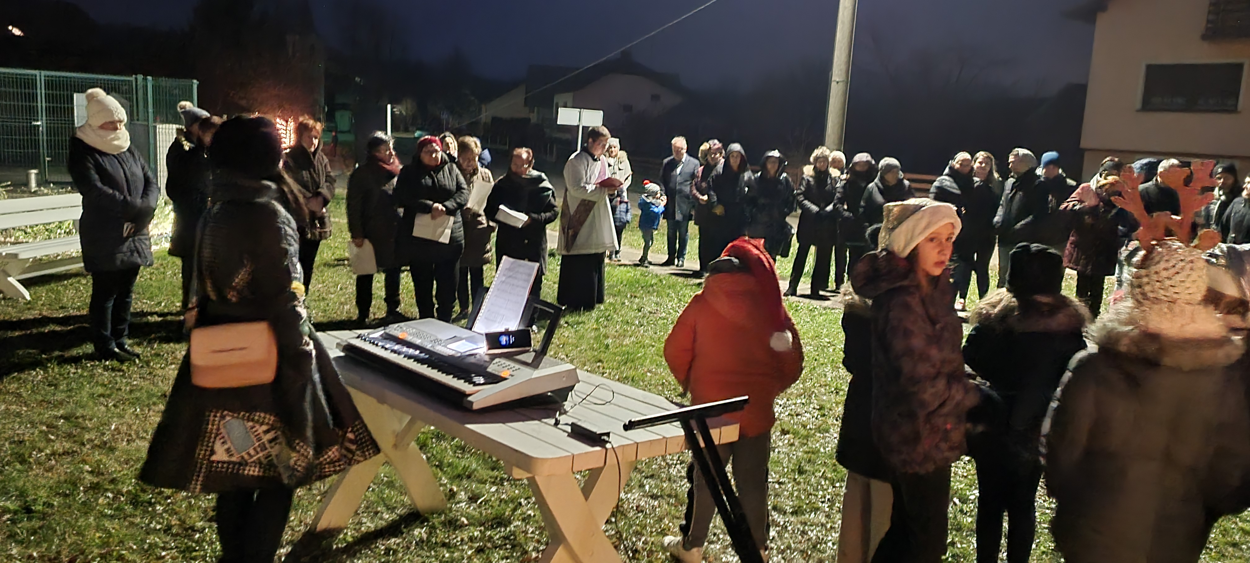 U Slakovcu zapaljena treća adventska svijeća