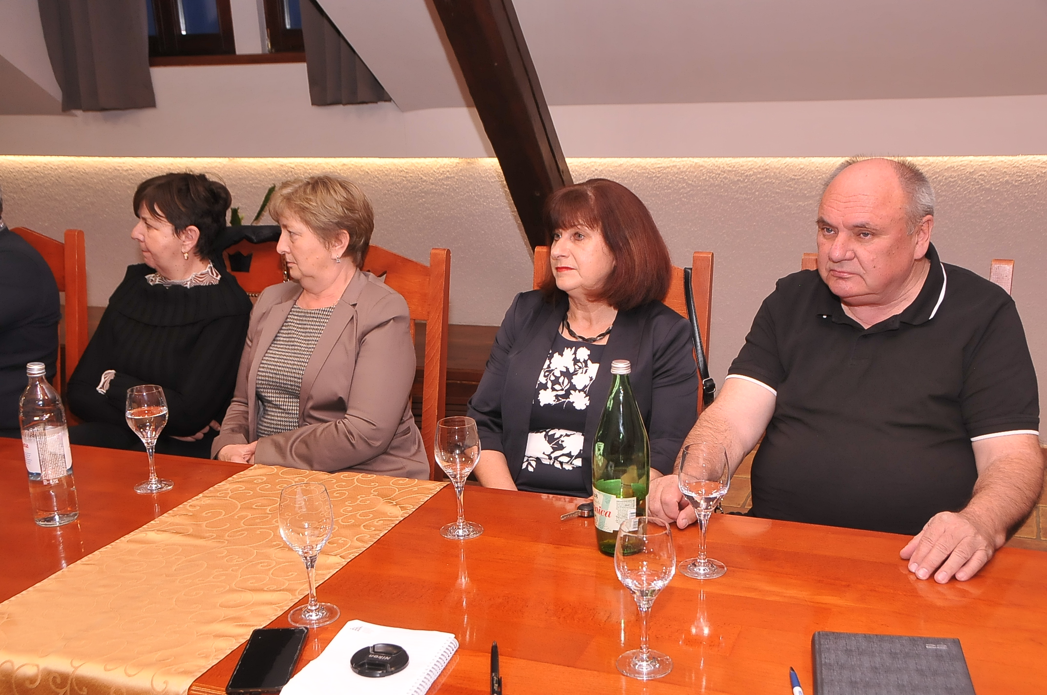 DRUŠTVO ‘HORTUS CROATIAE’ SLAVI 30 GODINA Ponosni na prvih 30, s novim elanom kroče u budućnost DRUŠTVO ‘HORTUS CROATIAE’ SLAVI 30 GODINA Ponosni na prvih 30, s novim elanom kroče u budućnost