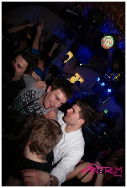 slika0046 Antrum (Petak, 15.2.2013 – Zodiac band) slika0046 Antrum (Petak, 15.2.2013 – Zodiac band)