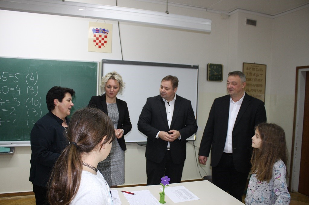 Gradski dužnosnici obišli radionice i kampove