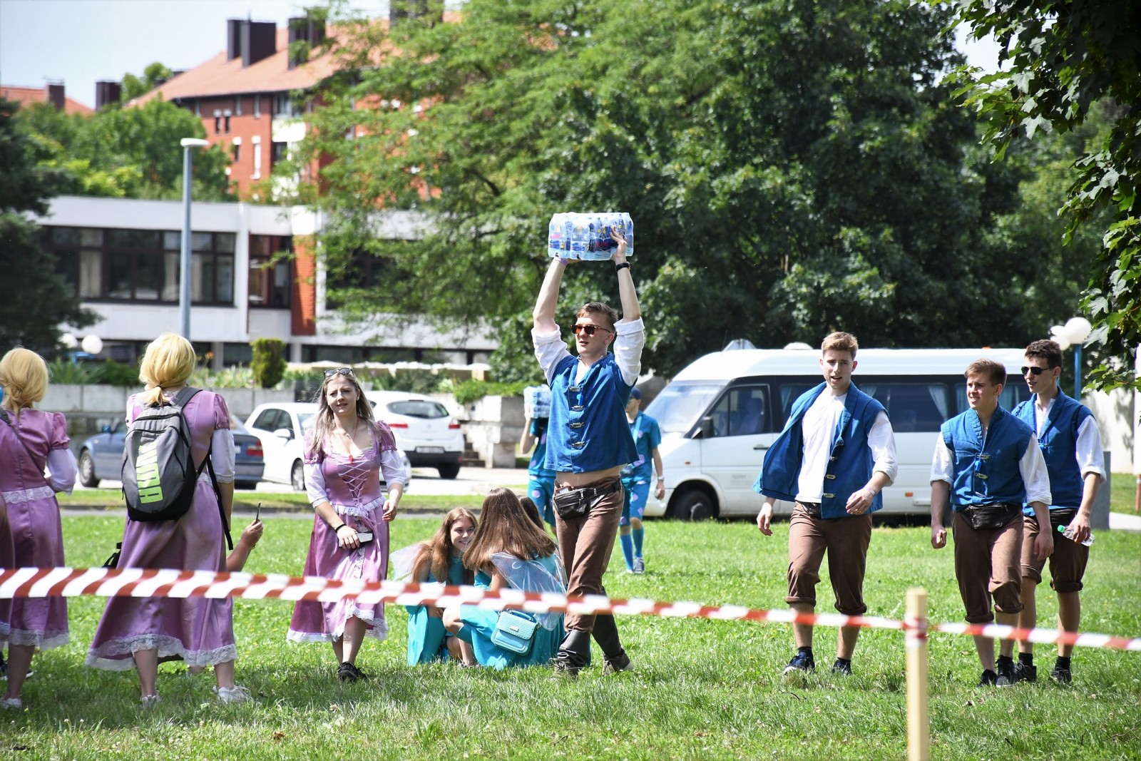 FOTO Povorka protutnjala gradom, maturanti s osmjehom dočekali kraj srednje škole!