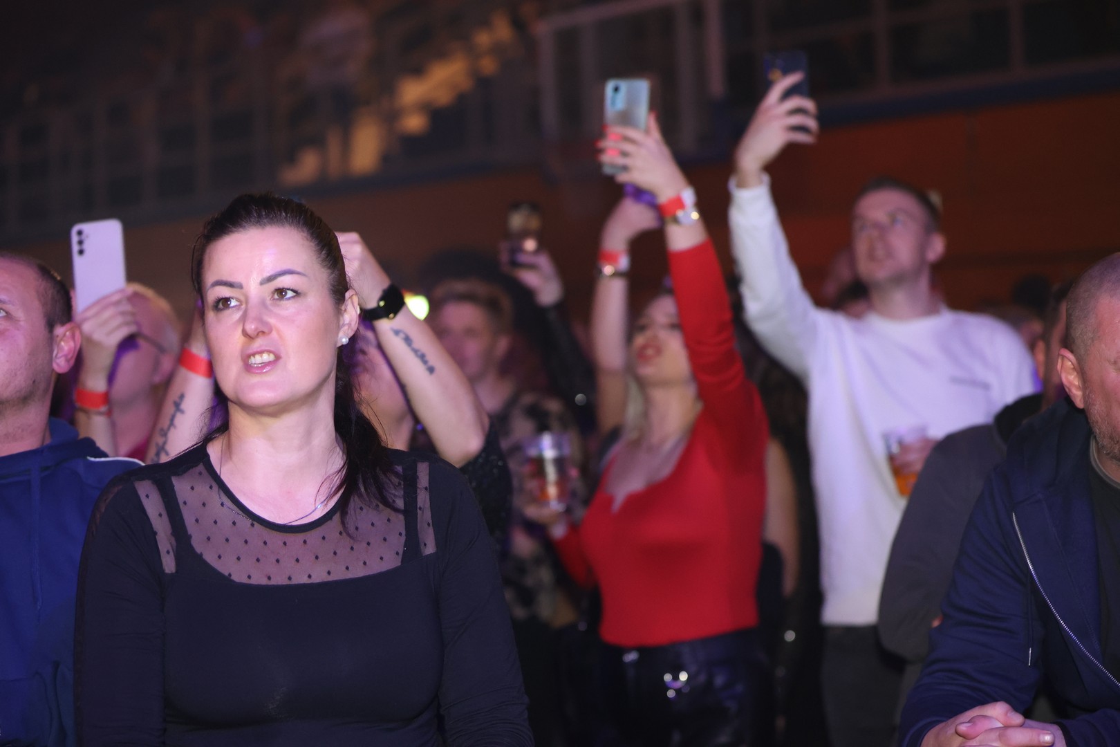 KONCERT U ČAKOVCU Haris Džinović svojim hitovima rasplesao i raspjevao publiku