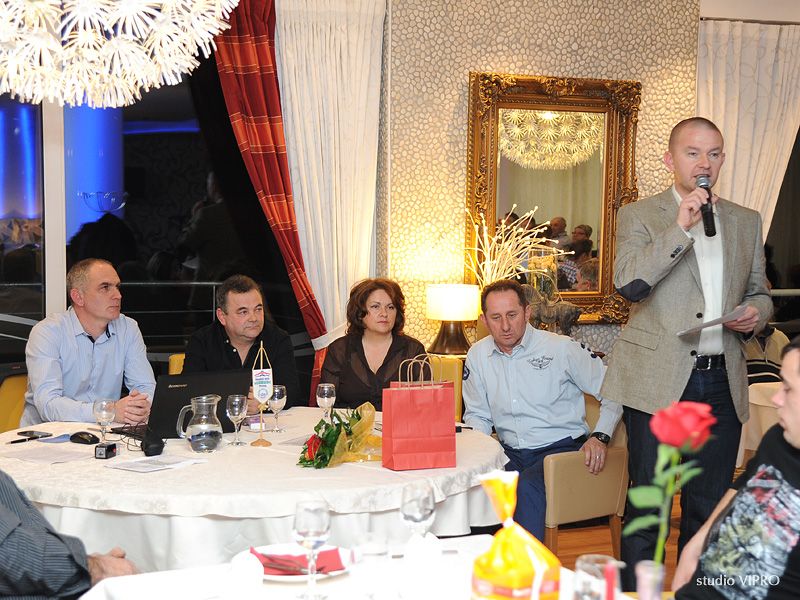 337614530dsc4218712194