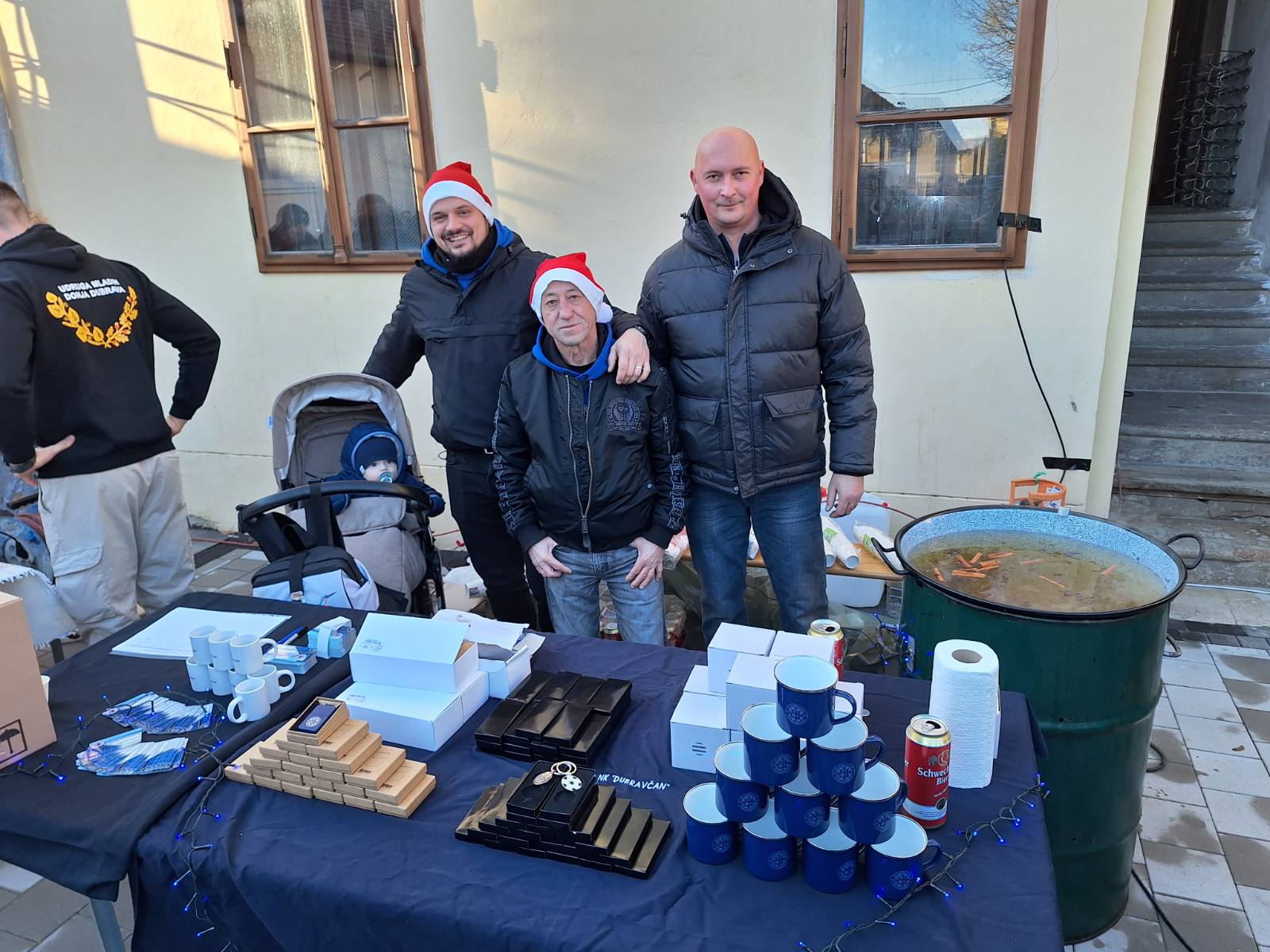 FOTO/VIDEO Pogledajte blagdansku atmosferu Božićnog sajma u Donjoj Dubravi