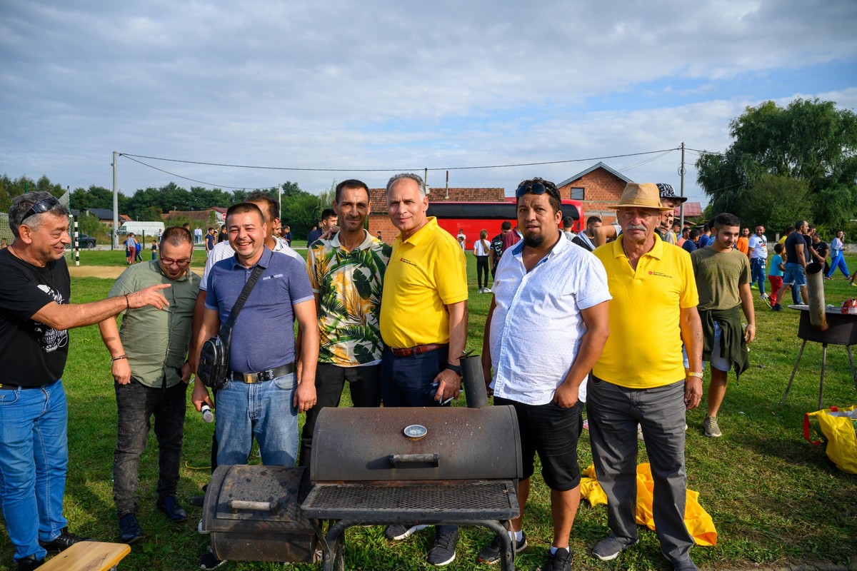 Veljko Kajtazi, Suzana Krčmar, Sitnice,