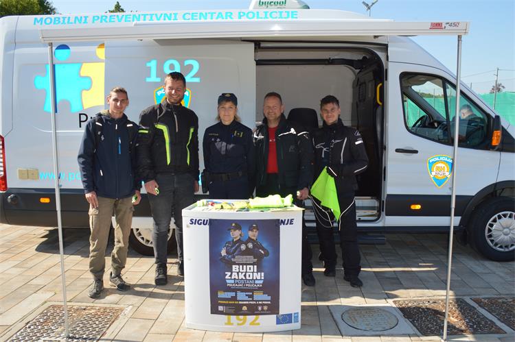 Pum akcija Pum akcija