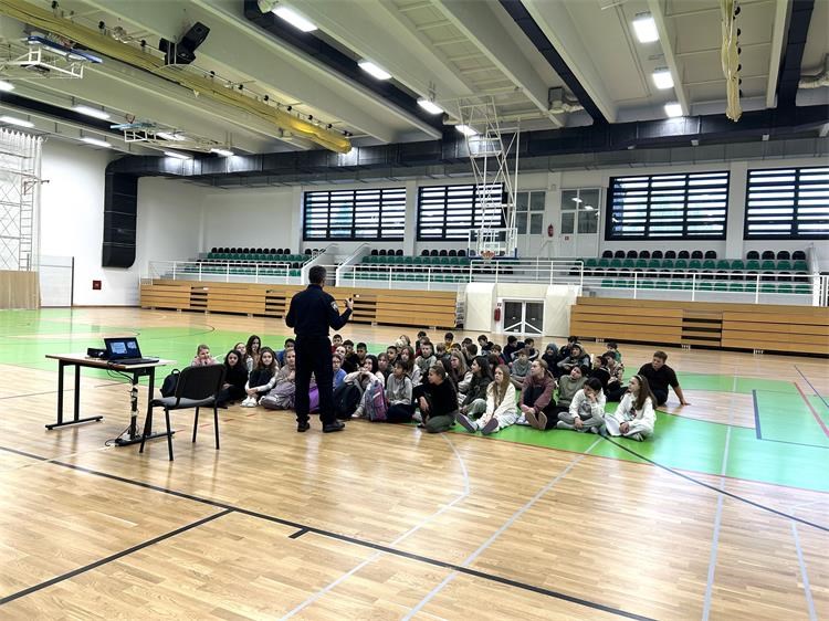 policija edukativno predavanje