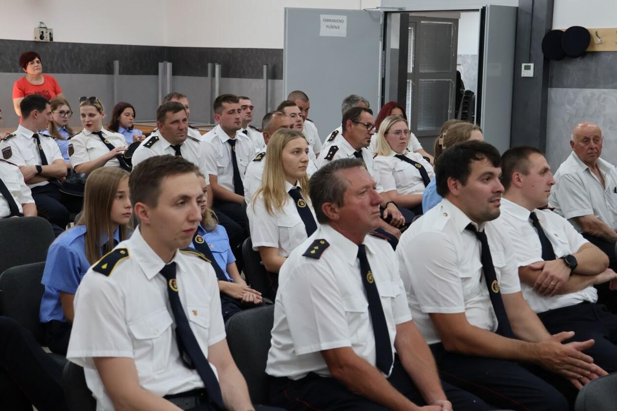 100 godina DVD Podbrest