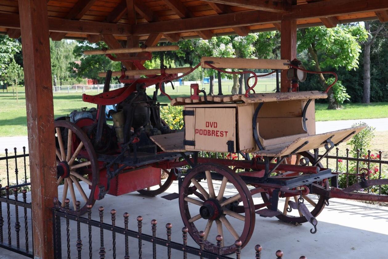 100 godina DVD Podbrest