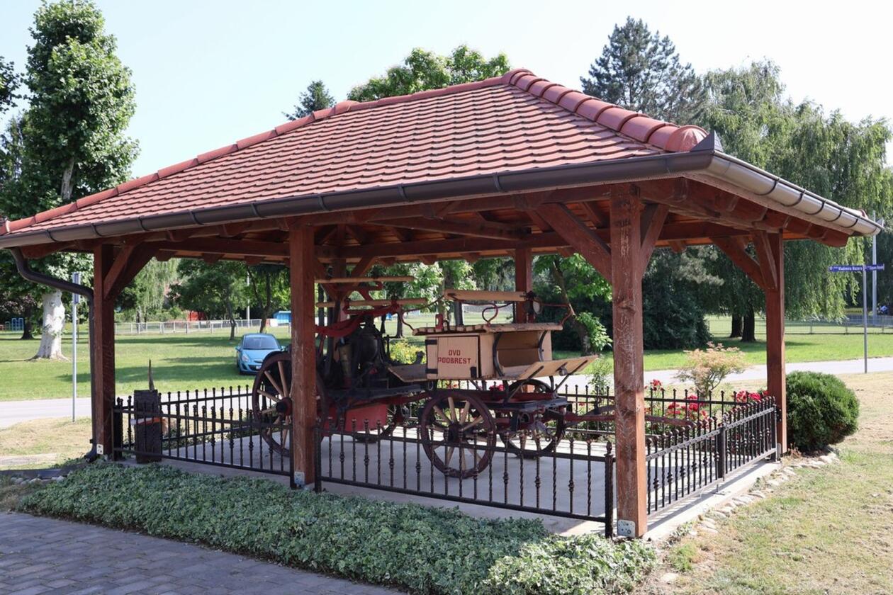 100 godina DVD Podbrest