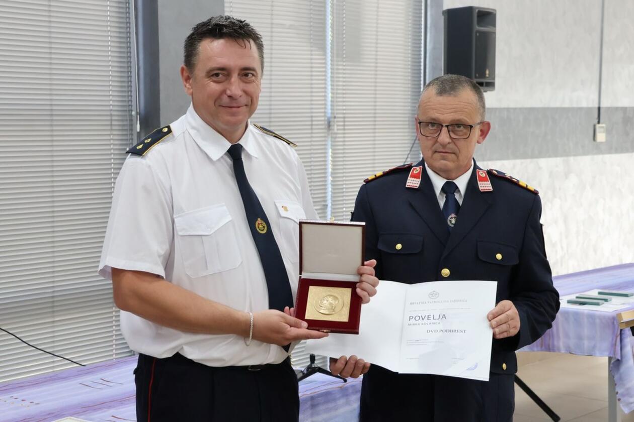 100 godina DVD Podbrest