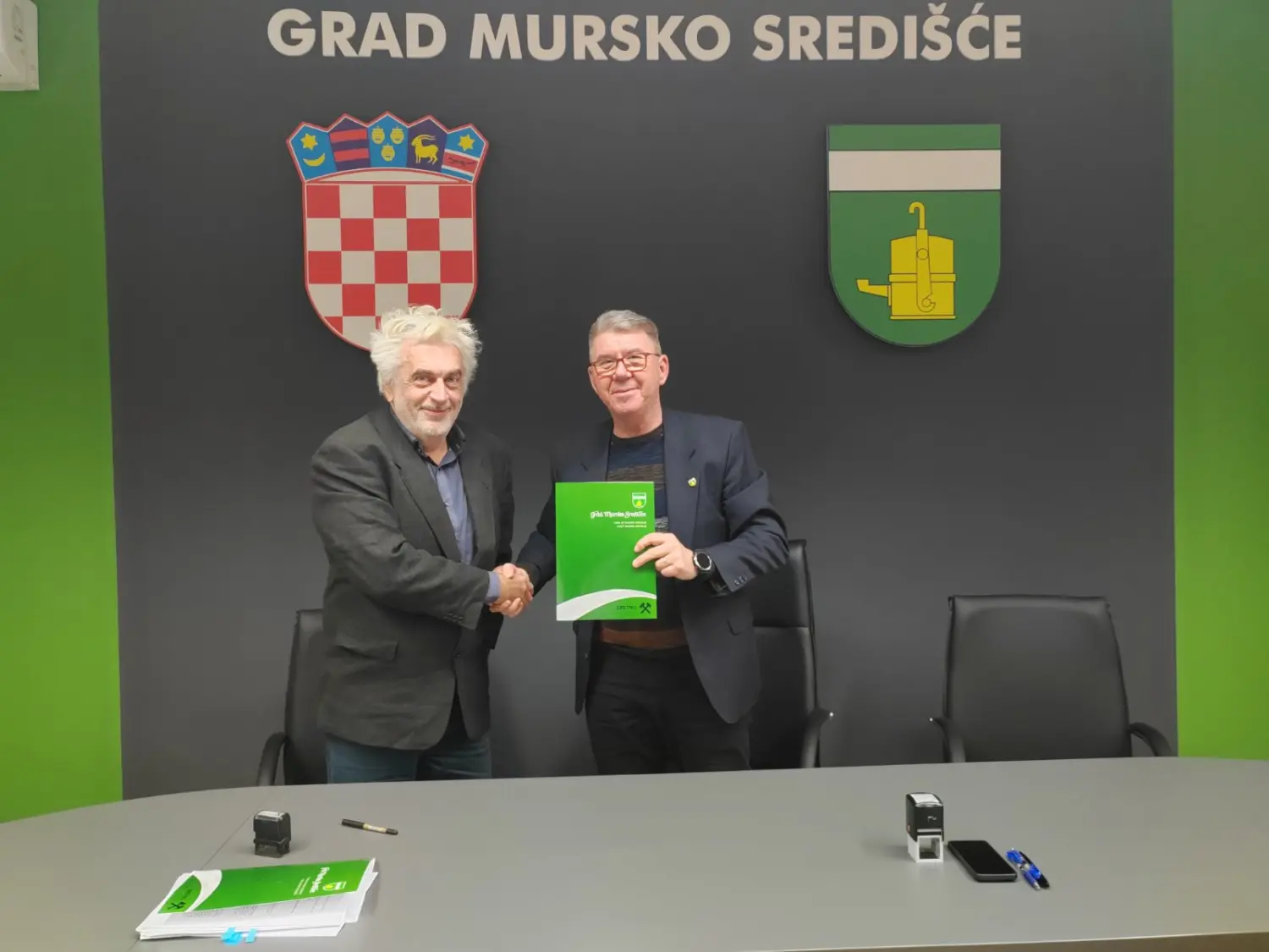 1000008755 1000008755