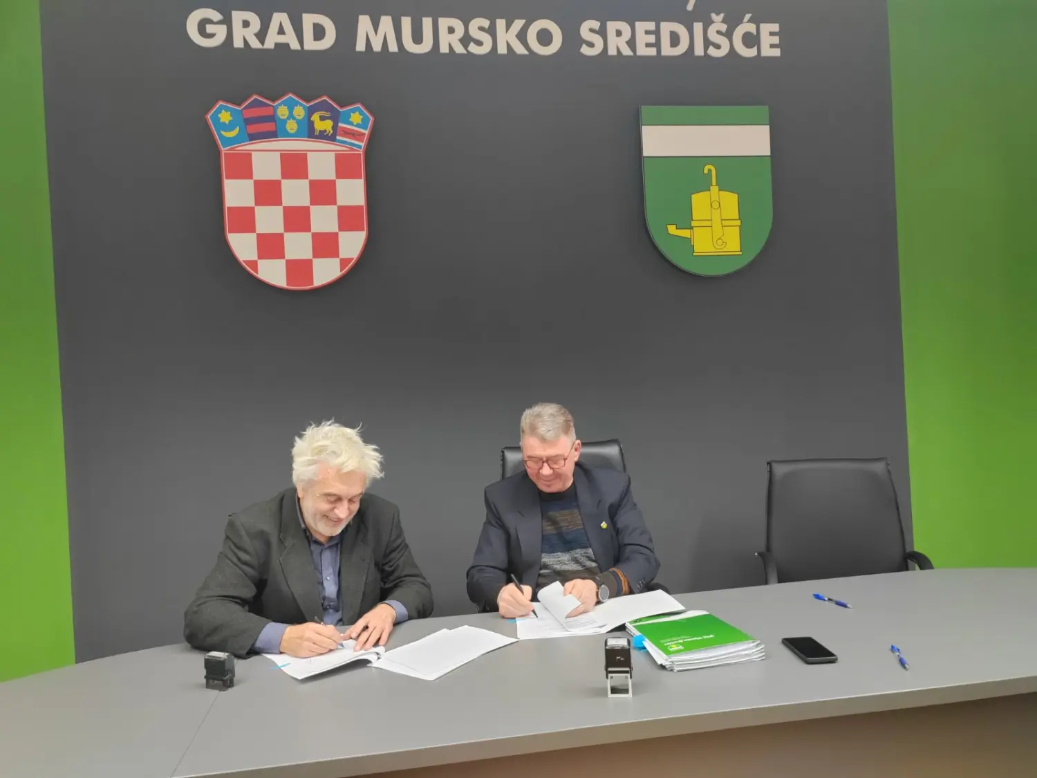 1000008756 1000008756