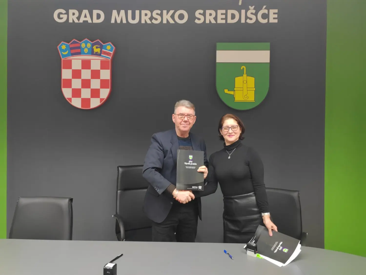 1000008757 1000008757