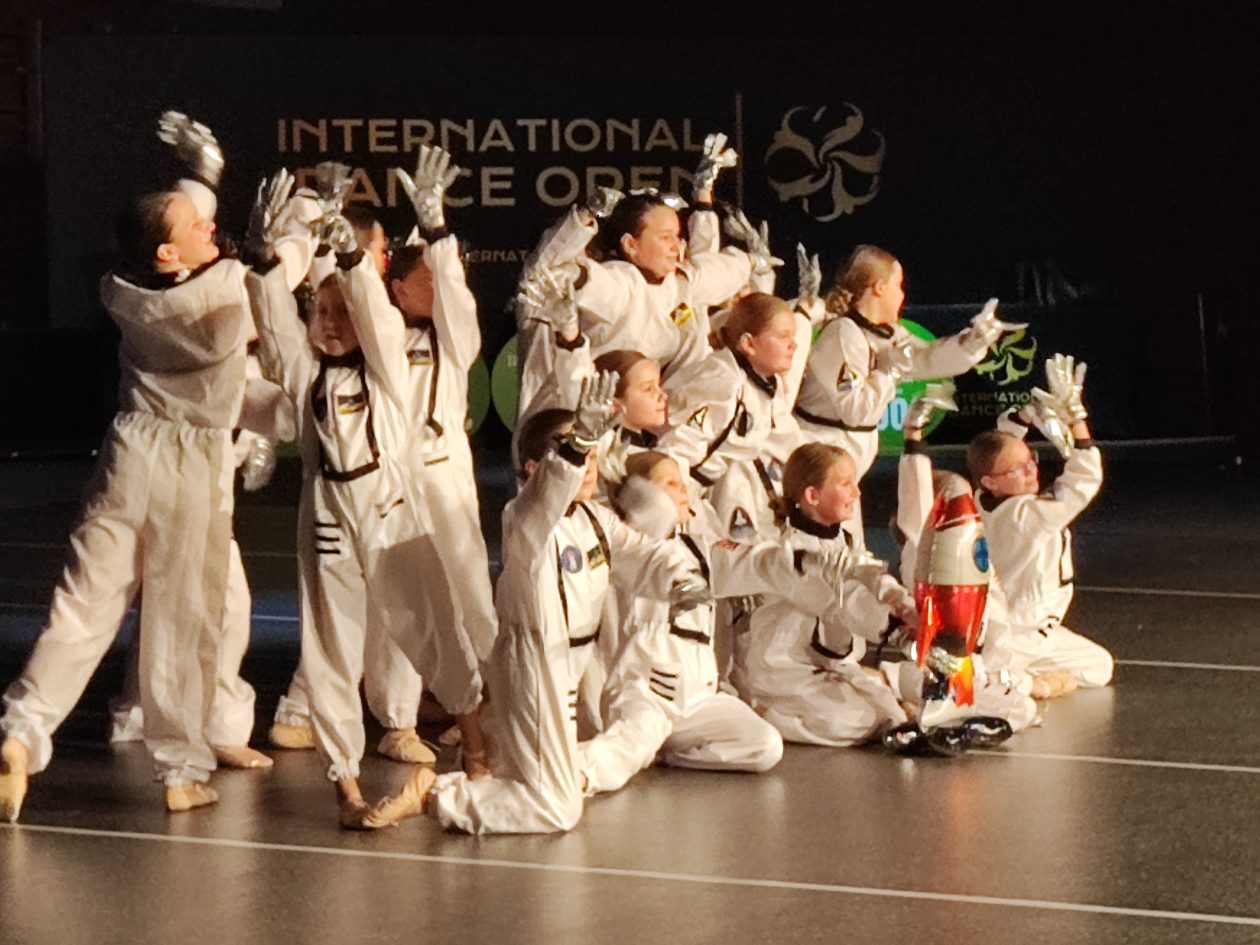 1000040045 1000040045