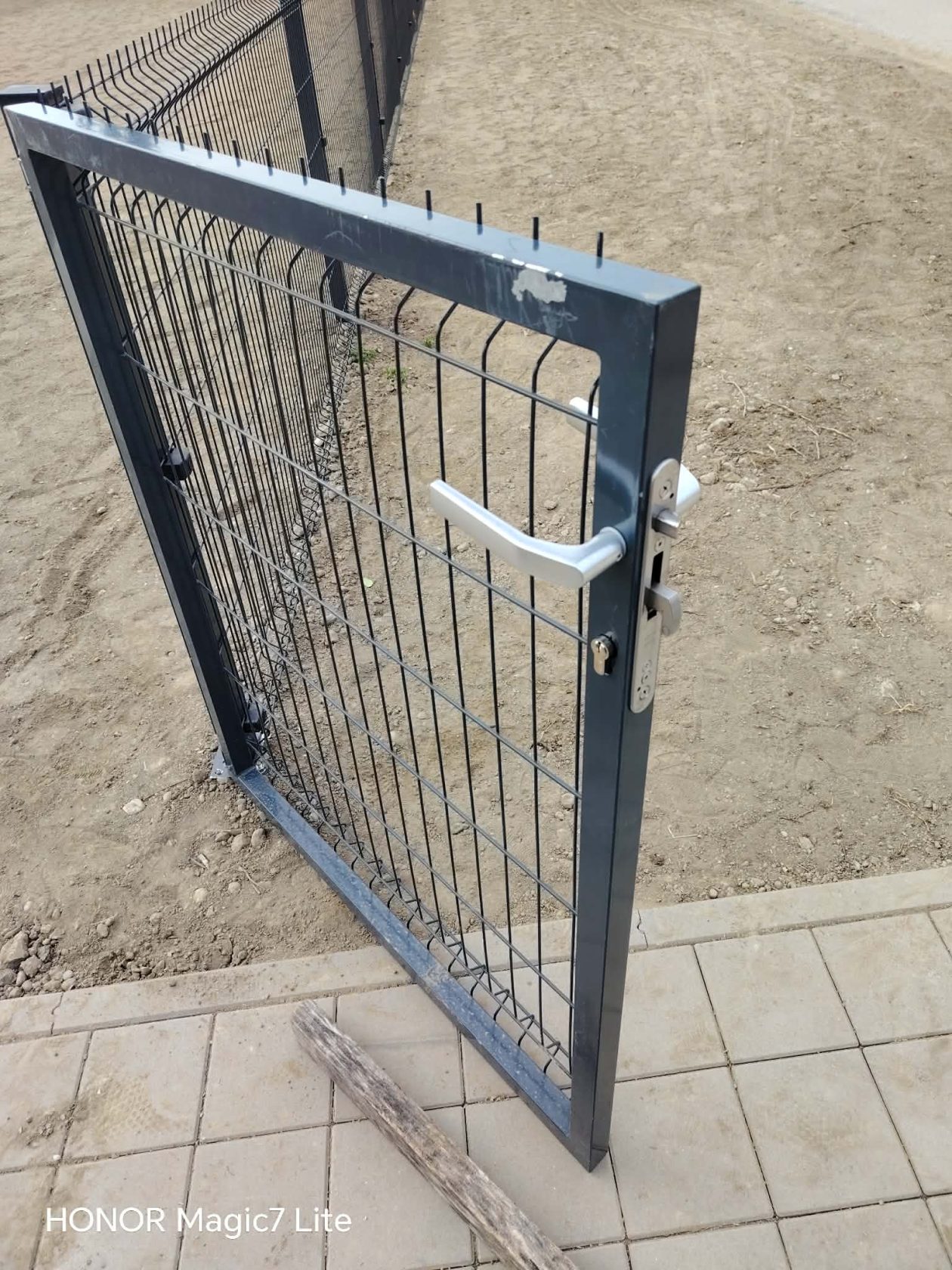 1000042574 1000042574