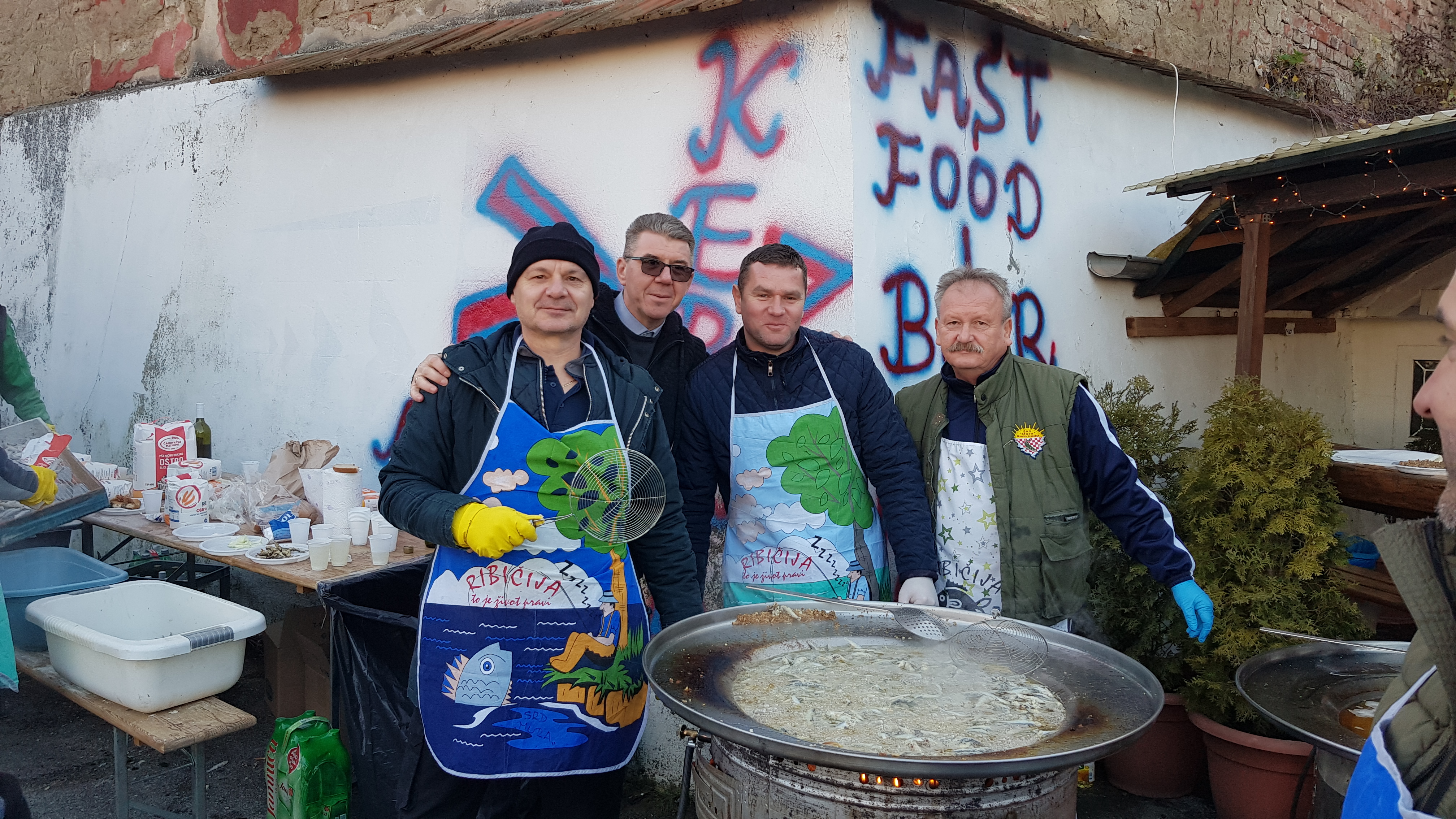 FOTO Druženje građana na Badnje jutro u Murskom Središću