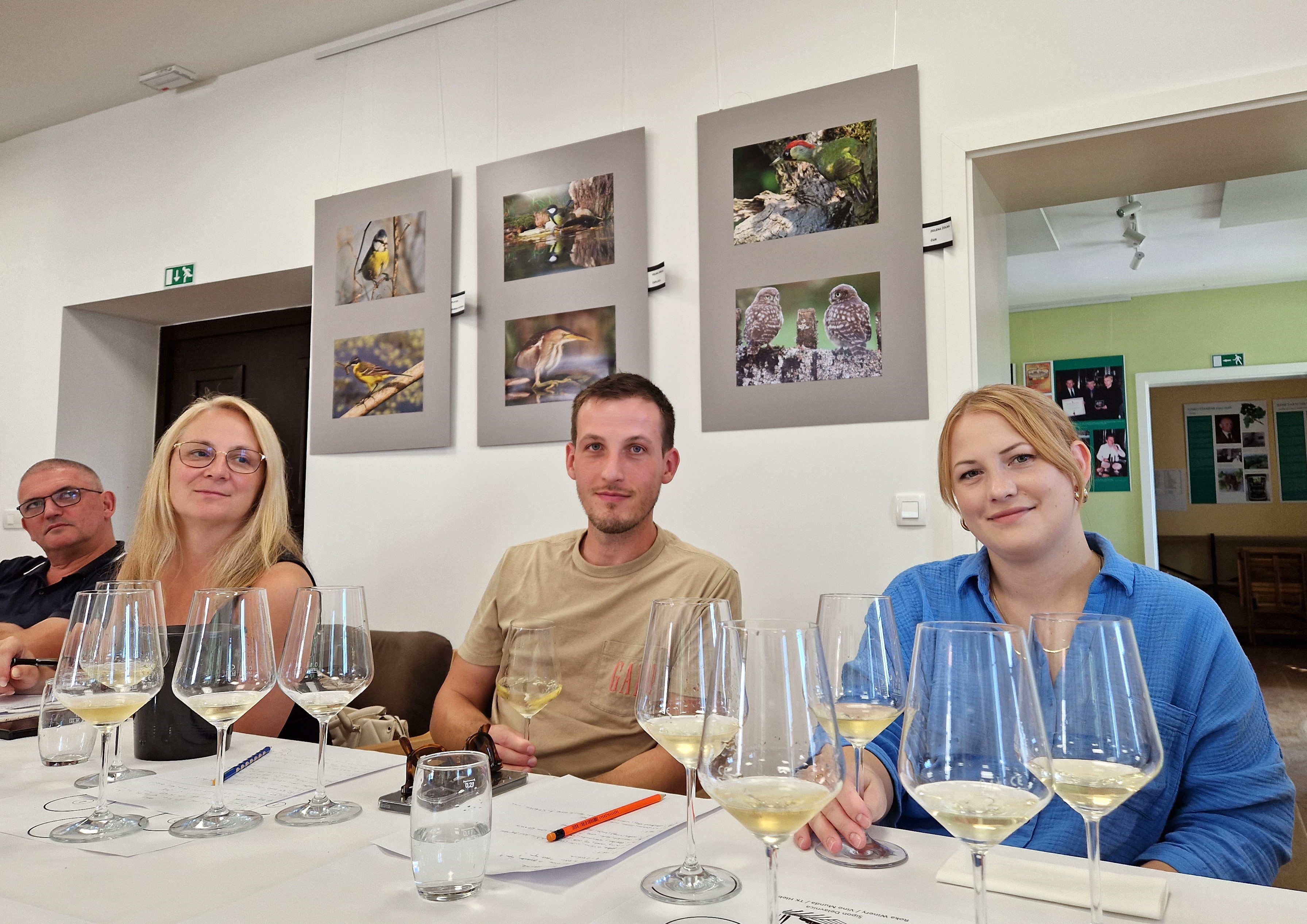 MEĐUNARODNA RADIONICA I DEGUSTACIJA Kušačima je bilo ponuđeno pet setova kvalitetnih vina