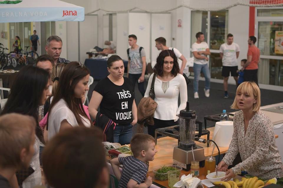 1118120183011616705775633384405