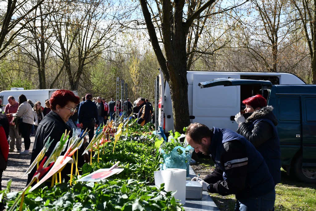 Proljetne temperature izmamile brojne posjetitelje na sajam u Čakovcu
