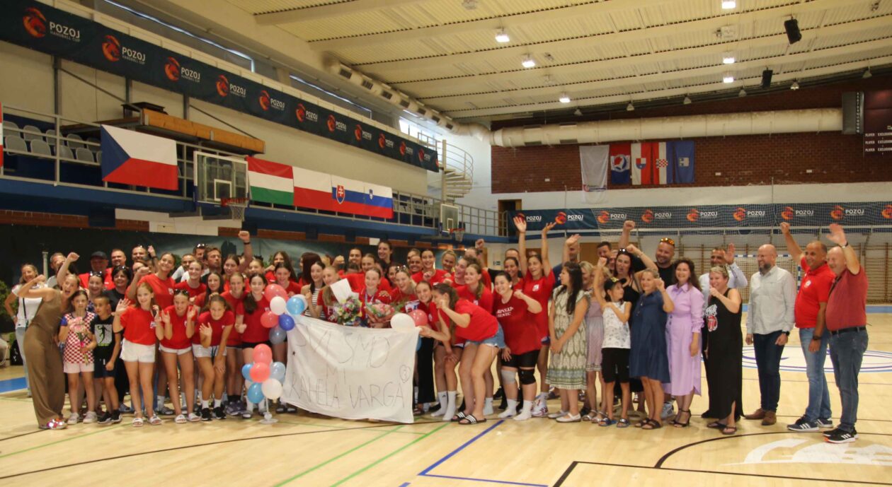 Rahela doček u klubu Rahela doček u klubu