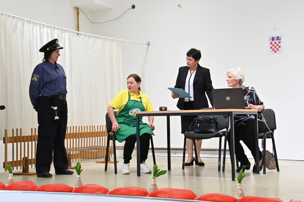 11. Dramski susreti Udruge žena Gornji Hrascan (16)