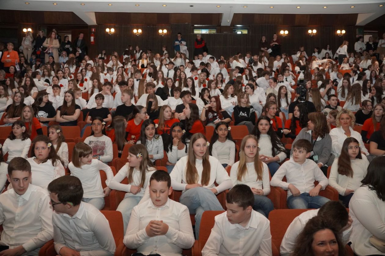 11. smotra pjevačkih zborova osnovnih i srednjih škola MŽ (13) 11. smotra pjevačkih zborova osnovnih i srednjih škola MŽ (13)