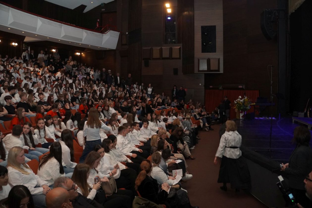 11. smotra pjevačkih zborova osnovnih i srednjih škola MŽ (2) 11. smotra pjevačkih zborova osnovnih i srednjih škola MŽ (2)