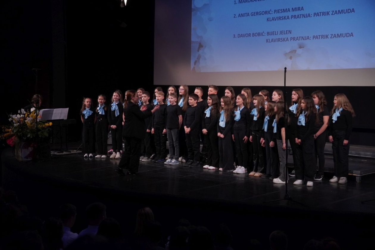 11. smotra pjevačkih zborova osnovnih i srednjih škola MŽ (26) 11. smotra pjevačkih zborova osnovnih i srednjih škola MŽ (26)
