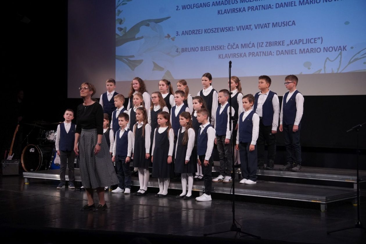 11. smotra pjevačkih zborova osnovnih i srednjih škola MŽ (32) 11. smotra pjevačkih zborova osnovnih i srednjih škola MŽ (32)