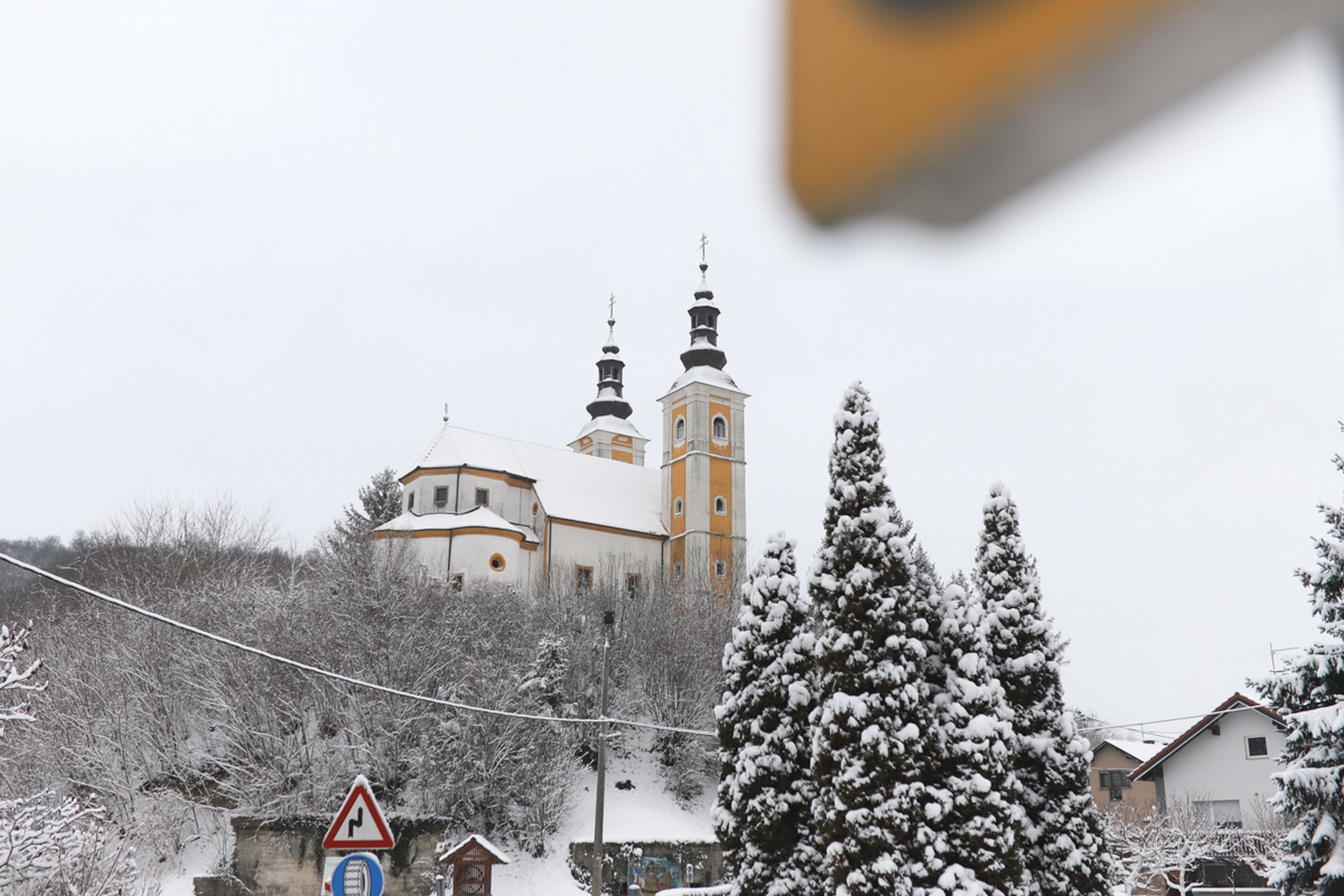 Mađerkin breg pokriven snijegom