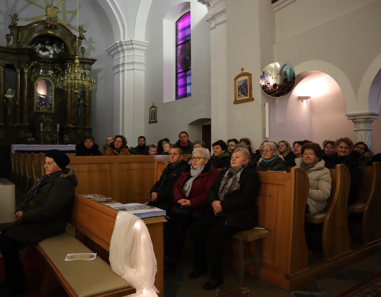 FOTO Adventsko-božićni koncert HKUU Sveti Martin